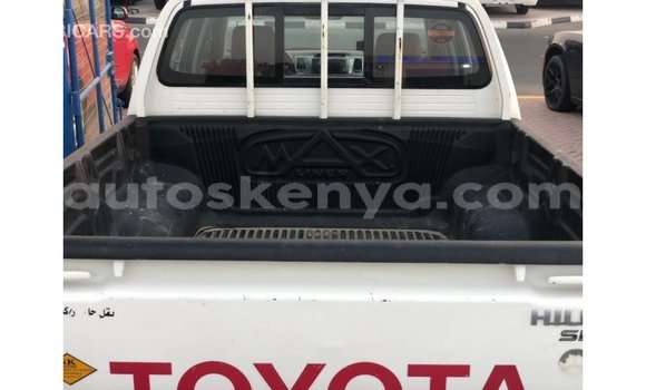 Imported Toyota Hilux White Makiinaa iti Import - Dubai keessatti Central Kenya keessatti Imported Toyota Hilux White Makiinaa iti Import - Dubai keessatti Central Kenya keessatti