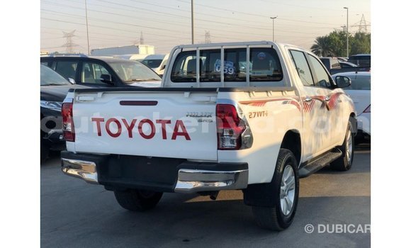 Nunua Imported Toyota Hilux Nyeupe Gari ndani ya Import - Dubai nchini Kati Kenya Nunua Imported Toyota Hilux Nyeupe Gari ndani ya Import - Dubai nchini Kati Kenya