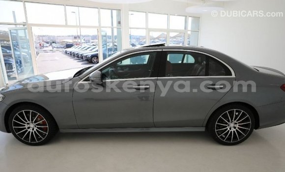 Nunua Imported Mercedes‒Benz 914 Nyingine Lori ndani ya Import - Dubai nchini Kati Kenya Nunua Imported Mercedes‒Benz 914 Nyingine Lori ndani ya Import - Dubai nchini Kati Kenya