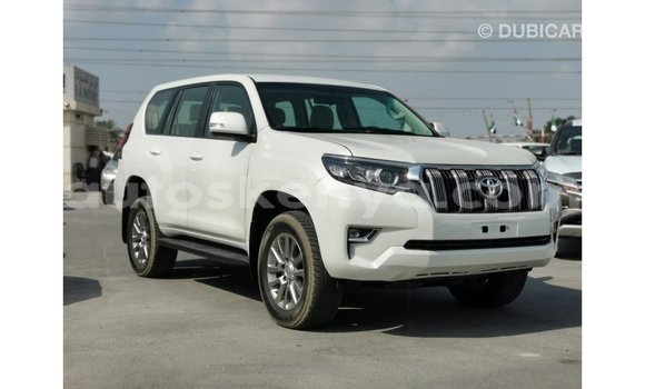 Nunua Imported Toyota Prado Nyeupe Gari ndani ya Import - Dubai nchini Kati Kenya Nunua Imported Toyota Prado Nyeupe Gari ndani ya Import - Dubai nchini Kati Kenya