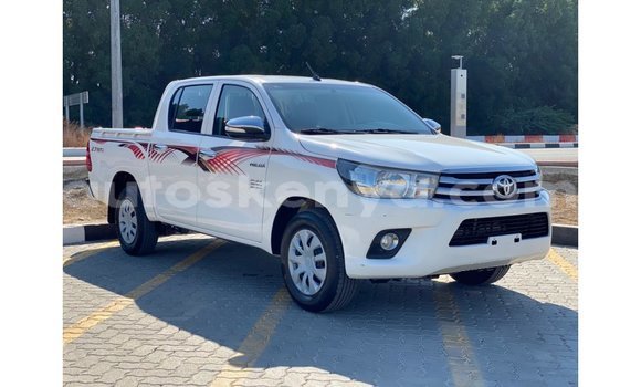 Nunua Imported Toyota Hilux Nyeupe Gari ndani ya Import - Dubai nchini Kati Kenya Nunua Imported Toyota Hilux Nyeupe Gari ndani ya Import - Dubai nchini Kati Kenya