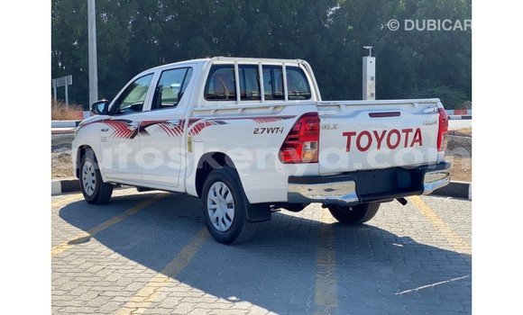Nunua Imported Toyota Hilux Nyeupe Gari ndani ya Import - Dubai nchini Kati Kenya Nunua Imported Toyota Hilux Nyeupe Gari ndani ya Import - Dubai nchini Kati Kenya