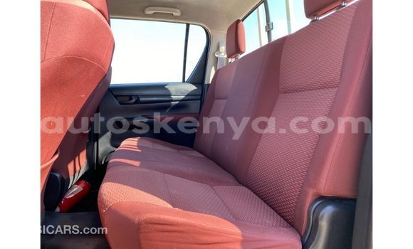 Nunua Imported Toyota Hilux Nyeupe Gari ndani ya Import - Dubai nchini Kati Kenya Nunua Imported Toyota Hilux Nyeupe Gari ndani ya Import - Dubai nchini Kati Kenya