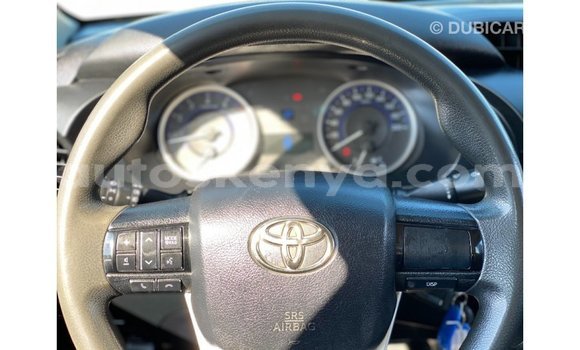 Nunua Imported Toyota Hilux Nyeupe Gari ndani ya Import - Dubai nchini Kati Kenya Nunua Imported Toyota Hilux Nyeupe Gari ndani ya Import - Dubai nchini Kati Kenya