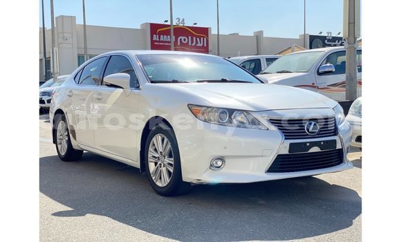 Buy Import Lexus ES White Car in Import - Dubai in Central Kenya Buy Import Lexus ES White Car in Import - Dubai in Central Kenya