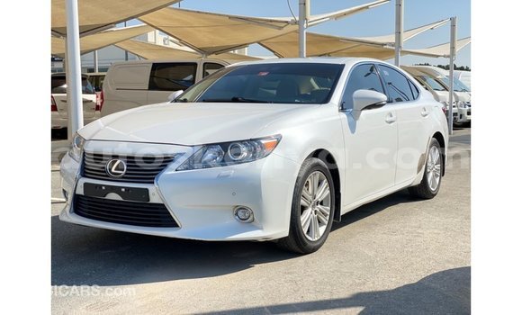 Buy Import Lexus ES White Car in Import - Dubai in Central Kenya Buy Import Lexus ES White Car in Import - Dubai in Central Kenya