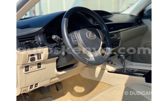Buy Import Lexus ES White Car in Import - Dubai in Central Kenya Buy Import Lexus ES White Car in Import - Dubai in Central Kenya