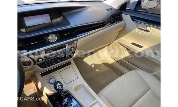Buy Import Lexus ES White Car in Import - Dubai in Central Kenya Buy Import Lexus ES White Car in Import - Dubai in Central Kenya