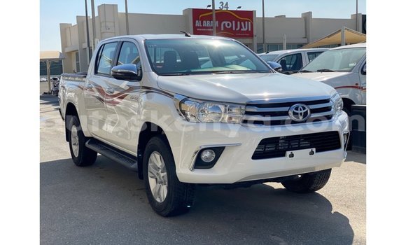 Buy Import Toyota Hilux White Car in Import - Dubai in Central Kenya