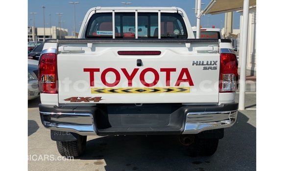 Buy Import Toyota Hilux White Car in Import - Dubai in Central Kenya Buy Import Toyota Hilux White Car in Import - Dubai in Central Kenya