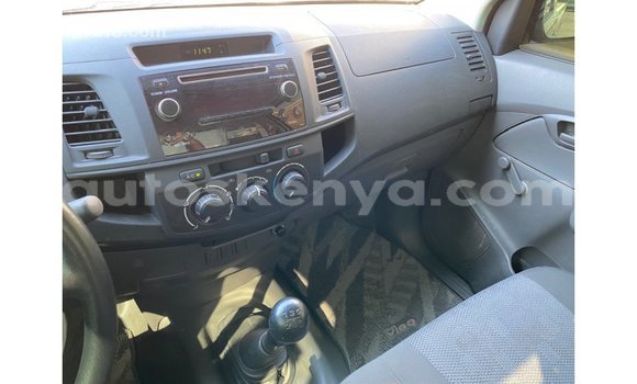 Buy Import Toyota Hilux White Car in Import - Dubai in Central Kenya Buy Import Toyota Hilux White Car in Import - Dubai in Central Kenya