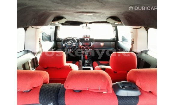 Nunua Imported Toyota FJ Cruiser Nyeusi Gari ndani ya Import - Dubai nchini Kati Kenya Nunua Imported Toyota FJ Cruiser Nyeusi Gari ndani ya Import - Dubai nchini Kati Kenya