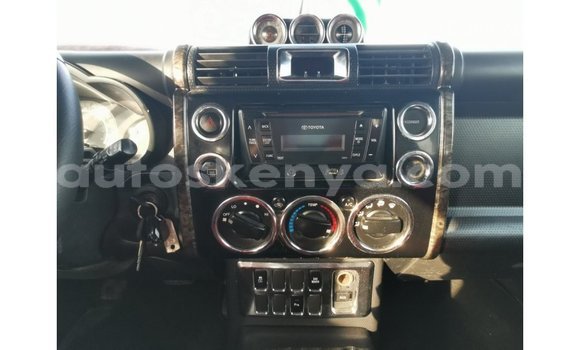 Nunua Imported Toyota FJ Cruiser Nyeusi Gari ndani ya Import - Dubai nchini Kati Kenya Nunua Imported Toyota FJ Cruiser Nyeusi Gari ndani ya Import - Dubai nchini Kati Kenya