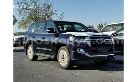 Nunua Imported Toyota Land Cruiser Nyeusi Gari ndani ya Import - Dubai nchini Kati Kenya Nunua Imported Toyota Land Cruiser Nyeusi Gari ndani ya Import - Dubai nchini Kati Kenya