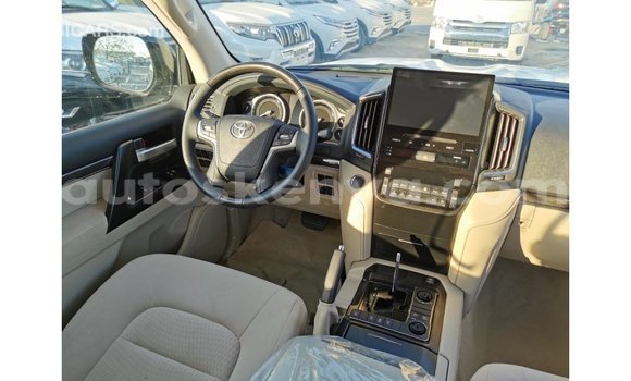 Nunua Imported Toyota Land Cruiser Nyeusi Gari ndani ya Import - Dubai nchini Kati Kenya Nunua Imported Toyota Land Cruiser Nyeusi Gari ndani ya Import - Dubai nchini Kati Kenya