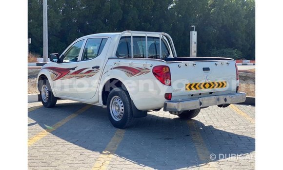 Nunua Imported Mitsubishi L200 Nyeupe Gari ndani ya Import - Dubai nchini Kati Kenya Nunua Imported Mitsubishi L200 Nyeupe Gari ndani ya Import - Dubai nchini Kati Kenya