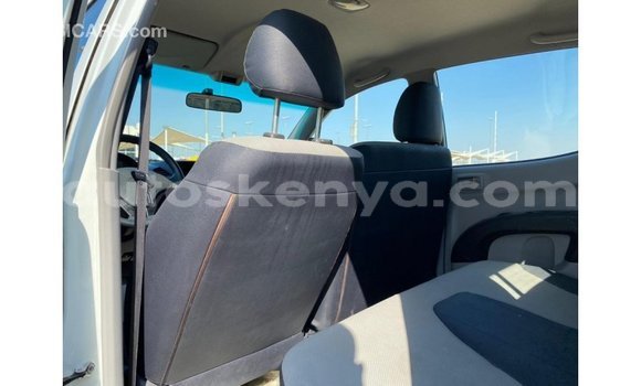 Nunua Imported Mitsubishi L200 Nyeupe Gari ndani ya Import - Dubai nchini Kati Kenya Nunua Imported Mitsubishi L200 Nyeupe Gari ndani ya Import - Dubai nchini Kati Kenya