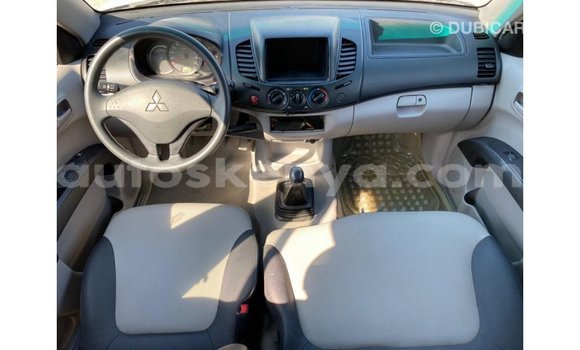 Nunua Imported Mitsubishi L200 Nyeupe Gari ndani ya Import - Dubai nchini Kati Kenya Nunua Imported Mitsubishi L200 Nyeupe Gari ndani ya Import - Dubai nchini Kati Kenya