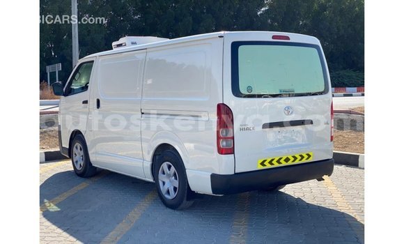 Nunua Imported Toyota Hiace Nyeupe Gari ndani ya Import - Dubai nchini Kati Kenya Nunua Imported Toyota Hiace Nyeupe Gari ndani ya Import - Dubai nchini Kati Kenya