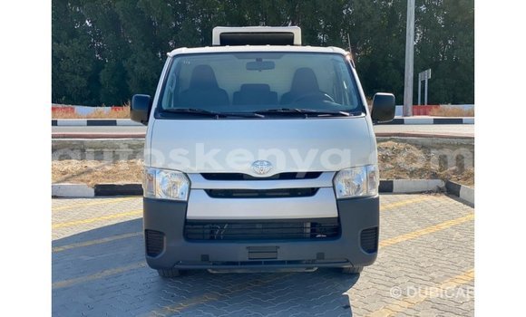 Nunua Imported Toyota Hiace Nyeupe Gari ndani ya Import - Dubai nchini Kati Kenya Nunua Imported Toyota Hiace Nyeupe Gari ndani ya Import - Dubai nchini Kati Kenya