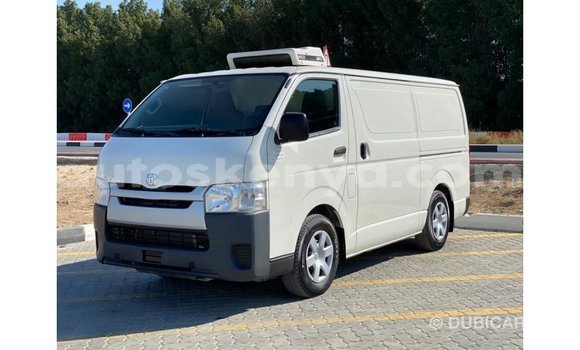 Nunua Imported Toyota Hiace Nyeupe Gari ndani ya Import - Dubai nchini Kati Kenya Nunua Imported Toyota Hiace Nyeupe Gari ndani ya Import - Dubai nchini Kati Kenya