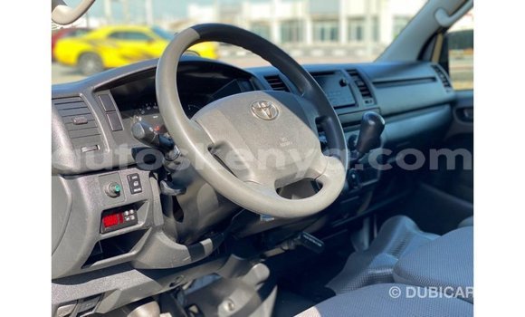 Nunua Imported Toyota Hiace Nyeupe Gari ndani ya Import - Dubai nchini Kati Kenya Nunua Imported Toyota Hiace Nyeupe Gari ndani ya Import - Dubai nchini Kati Kenya