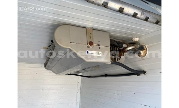 Nunua Imported Toyota Hiace Nyeupe Gari ndani ya Import - Dubai nchini Kati Kenya Nunua Imported Toyota Hiace Nyeupe Gari ndani ya Import - Dubai nchini Kati Kenya