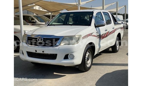 Buy Import Toyota Hilux White Car in Import - Dubai in Central Kenya Buy Import Toyota Hilux White Car in Import - Dubai in Central Kenya