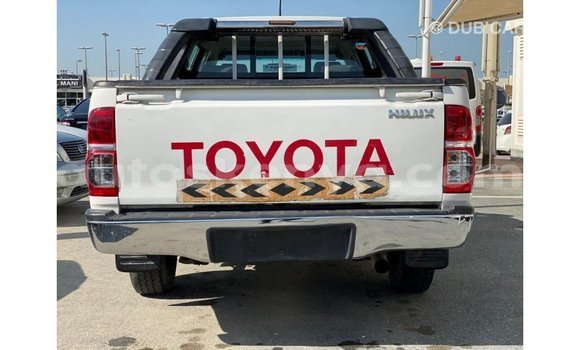 Buy Import Toyota Hilux White Car in Import - Dubai in Central Kenya Buy Import Toyota Hilux White Car in Import - Dubai in Central Kenya