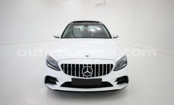 Nunua Imported Mercedes‒Benz 1117 Nyeupe Lori ndani ya Import - Dubai nchini Kati Kenya Nunua Imported Mercedes‒Benz 1117 Nyeupe Lori ndani ya Import - Dubai nchini Kati Kenya