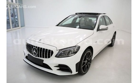 Nunua Imported Mercedes‒Benz 1117 Nyeupe Lori ndani ya Import - Dubai nchini Kati Kenya Nunua Imported Mercedes‒Benz 1117 Nyeupe Lori ndani ya Import - Dubai nchini Kati Kenya