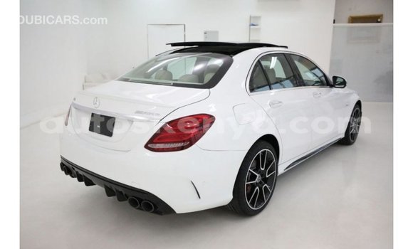 Nunua Imported Mercedes‒Benz 1117 Nyeupe Lori ndani ya Import - Dubai nchini Kati Kenya Nunua Imported Mercedes‒Benz 1117 Nyeupe Lori ndani ya Import - Dubai nchini Kati Kenya
