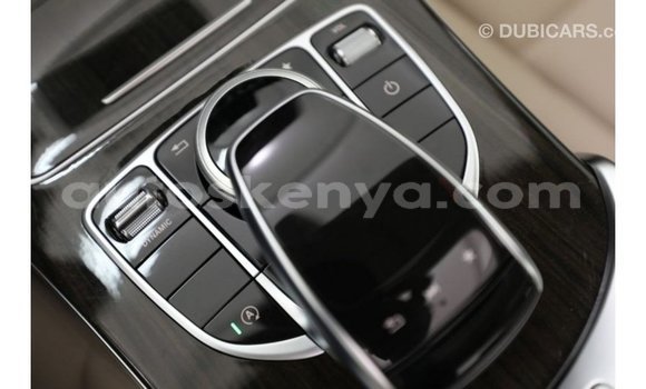 Nunua Imported Mercedes‒Benz 1117 Nyeupe Lori ndani ya Import - Dubai nchini Kati Kenya Nunua Imported Mercedes‒Benz 1117 Nyeupe Lori ndani ya Import - Dubai nchini Kati Kenya