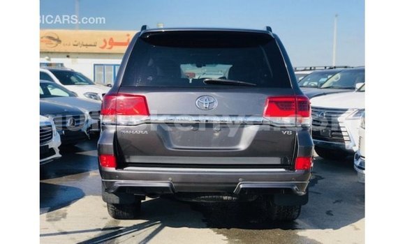 Nunua Imported Toyota Land Cruiser Nyingine Gari ndani ya Import - Dubai nchini Kati Kenya Nunua Imported Toyota Land Cruiser Nyingine Gari ndani ya Import - Dubai nchini Kati Kenya