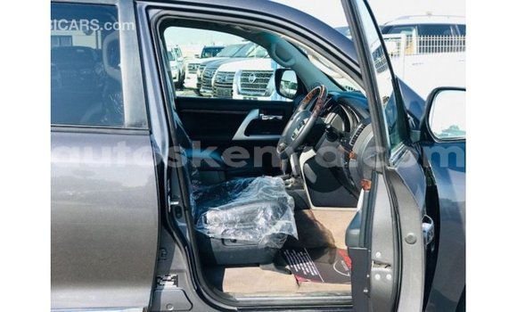 Nunua Imported Toyota Land Cruiser Nyingine Gari ndani ya Import - Dubai nchini Kati Kenya Nunua Imported Toyota Land Cruiser Nyingine Gari ndani ya Import - Dubai nchini Kati Kenya