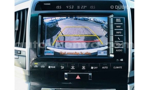 Nunua Imported Toyota Land Cruiser Nyingine Gari ndani ya Import - Dubai nchini Kati Kenya Nunua Imported Toyota Land Cruiser Nyingine Gari ndani ya Import - Dubai nchini Kati Kenya