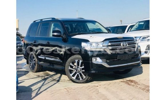 Imported Toyota Land Cruiser Black Makiinaa iti Import - Dubai keessatti Central Kenya keessatti
