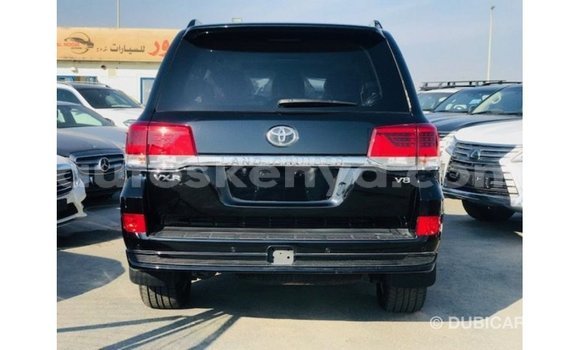Nunua Imported Toyota Land Cruiser Nyeusi Gari ndani ya Import - Dubai nchini Kati Kenya Nunua Imported Toyota Land Cruiser Nyeusi Gari ndani ya Import - Dubai nchini Kati Kenya