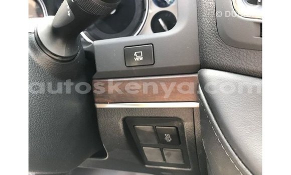 Nunua Imported Toyota Land Cruiser Nyeusi Gari ndani ya Import - Dubai nchini Kati Kenya Nunua Imported Toyota Land Cruiser Nyeusi Gari ndani ya Import - Dubai nchini Kati Kenya