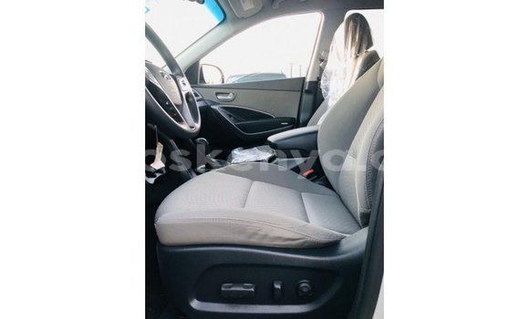 Buy Import Hyundai Santa Fe Other Car in Import - Dubai in Central Kenya Buy Import Hyundai Santa Fe Other Car in Import - Dubai in Central Kenya