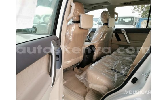 Imported Toyota Prado White Makiinaa iti Import - Dubai keessatti Central Kenya keessatti Imported Toyota Prado White Makiinaa iti Import - Dubai keessatti Central Kenya keessatti