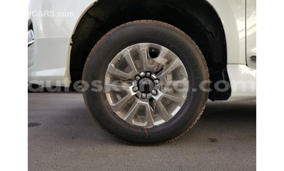 Imported Toyota Prado White Makiinaa iti Import - Dubai keessatti Central Kenya keessatti Imported Toyota Prado White Makiinaa iti Import - Dubai keessatti Central Kenya keessatti