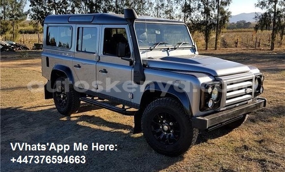Nunua Ilio tumika Land Rover Defender Fedha Gari ndani ya Nairobi nchini Nairobi Nunua Ilio tumika Land Rover Defender Fedha Gari ndani ya Nairobi nchini Nairobi