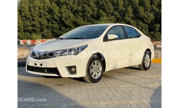 Buy Import Toyota Corolla White Car in Import - Dubai in Central Kenya Buy Import Toyota Corolla White Car in Import - Dubai in Central Kenya