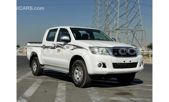 Buy Import Toyota Hilux White Car in Import - Dubai in Central Kenya Buy Import Toyota Hilux White Car in Import - Dubai in Central Kenya