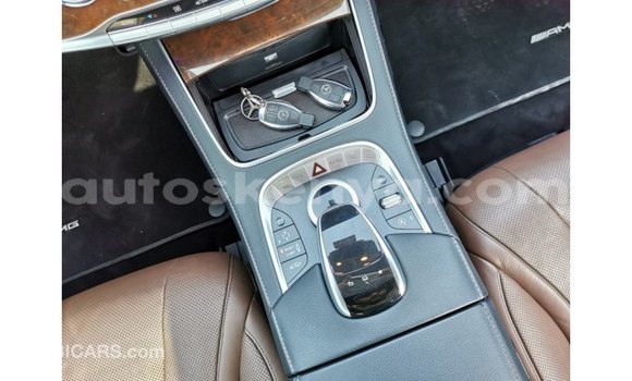 Imported Mercedes‒Benz 1117 Black Netiree iti Import - Dubai keessatti Central Kenya keessatti Imported Mercedes‒Benz 1117 Black Netiree iti Import - Dubai keessatti Central Kenya keessatti