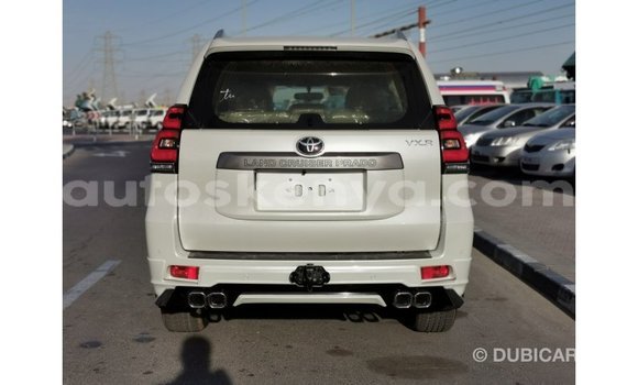 Imported Toyota Prado White Makiinaa iti Import - Dubai keessatti Central Kenya keessatti Imported Toyota Prado White Makiinaa iti Import - Dubai keessatti Central Kenya keessatti