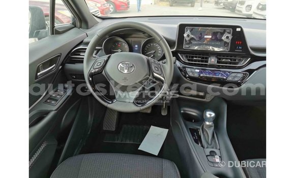 Nunua Imported Toyota C-HR Nyeusi Gari ndani ya Import - Dubai nchini Kati Kenya Nunua Imported Toyota C-HR Nyeusi Gari ndani ya Import - Dubai nchini Kati Kenya