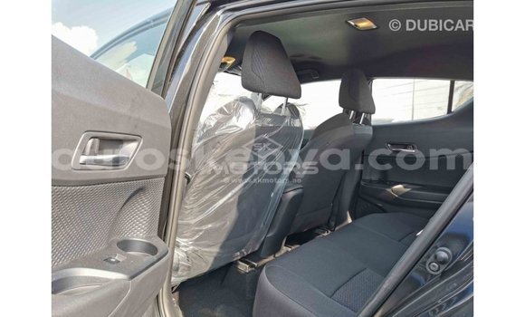 Nunua Imported Toyota C-HR Nyeusi Gari ndani ya Import - Dubai nchini Kati Kenya Nunua Imported Toyota C-HR Nyeusi Gari ndani ya Import - Dubai nchini Kati Kenya