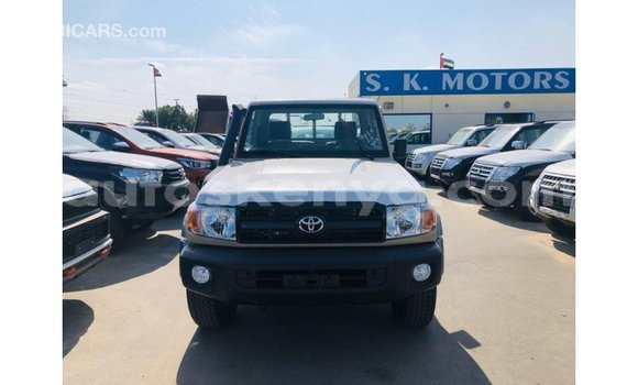 Buy Import Toyota Land Cruiser Beige Car in Import - Dubai in Central Kenya Buy Import Toyota Land Cruiser Beige Car in Import - Dubai in Central Kenya